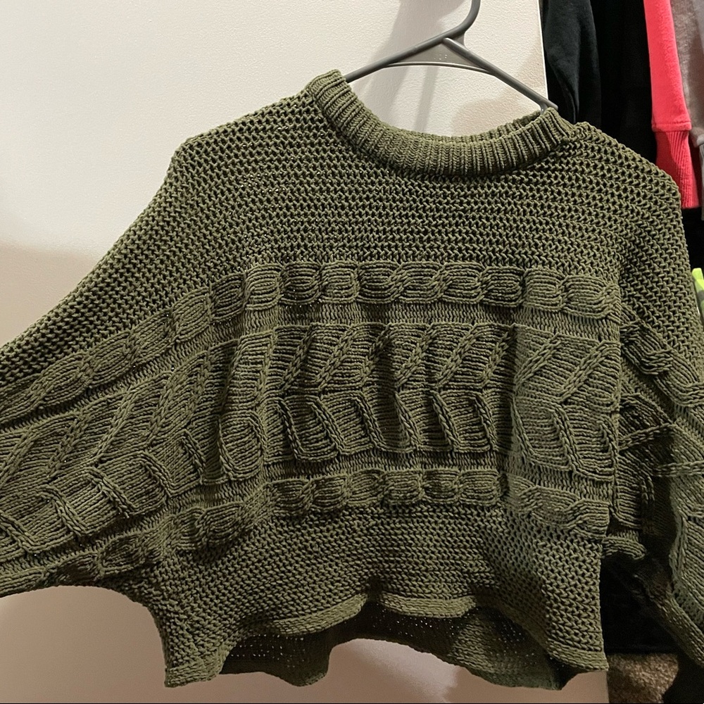 Derek Heart crop Sweater